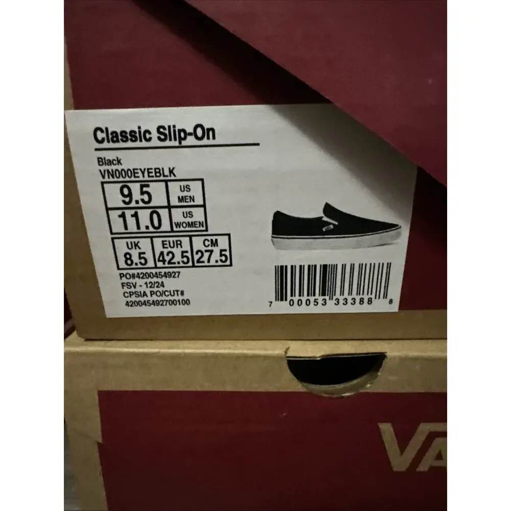 New Men's Size 9.5 Vans Classic Slip-on Black White VN000EYEBLK